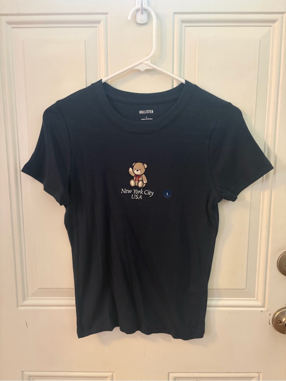 Hollister Women’s Navy 'New York City USA' Teddy Graphic Tee